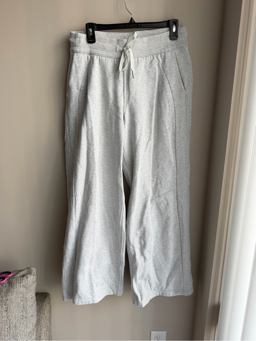Lululemon Scuba Mid-Rise Wide-Leg Pant